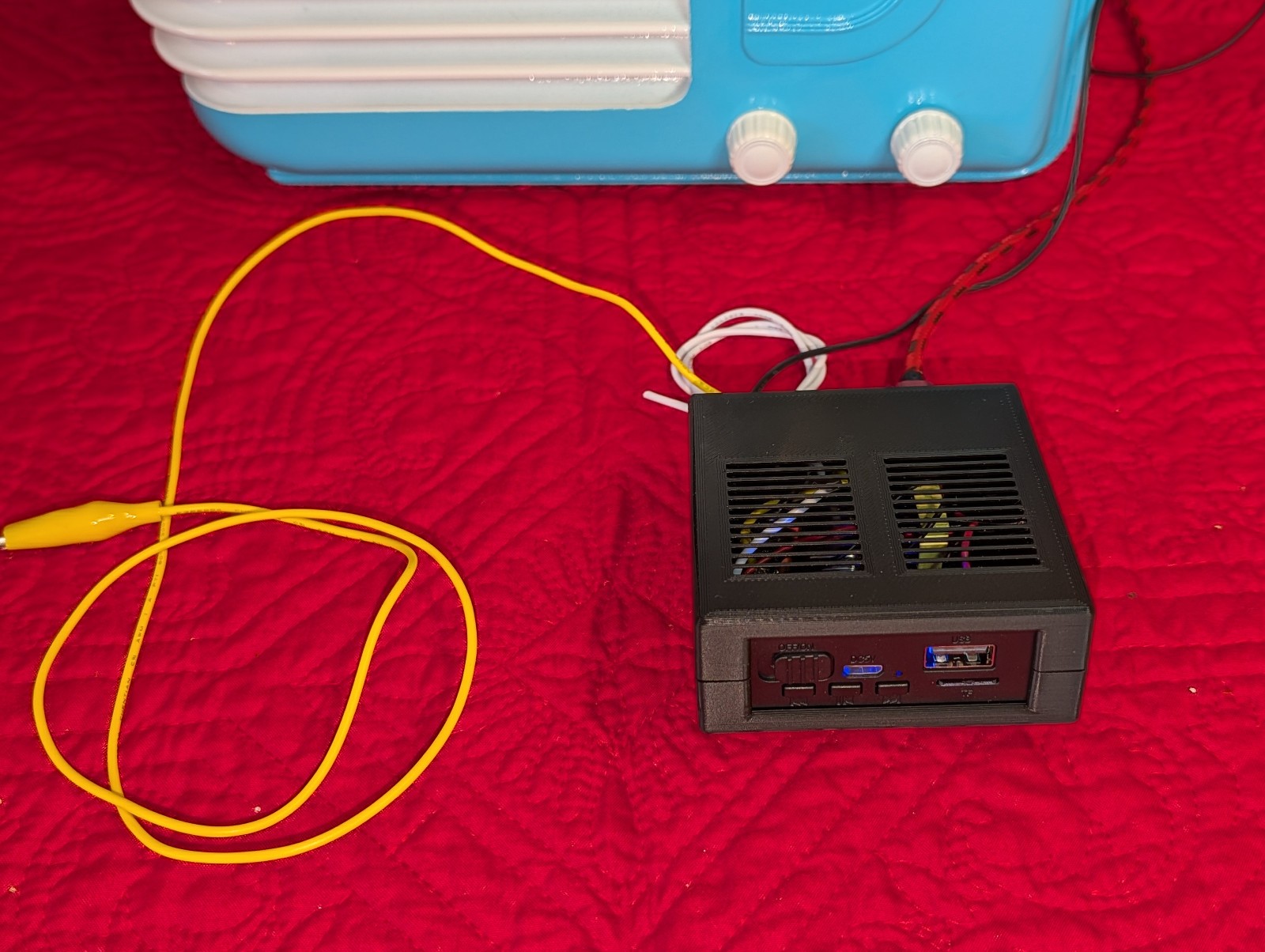 AM Transmitter Bluetooth, USB, FM SD Player Stream to Your Vintage Tube Radio