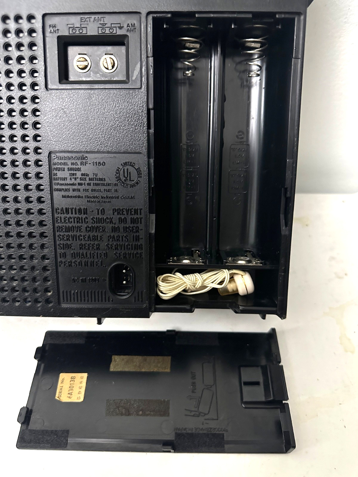 Panasonic 5BAND FM/AM/ SW1-3 Receiver, Model No RF-1150 , Tested/Works.