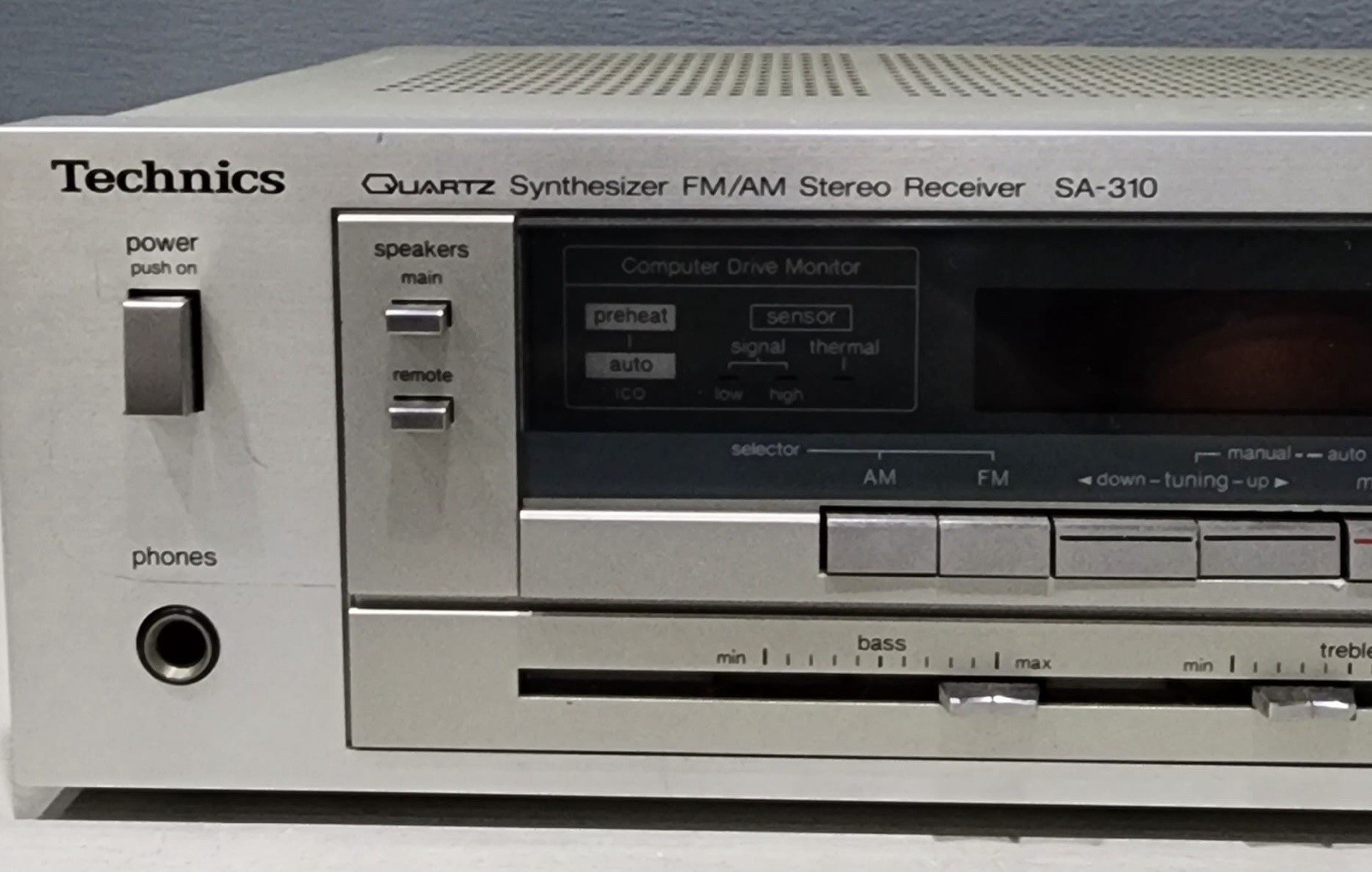 Technics SA-310 Quartz Synthesis AM/FM Stereo Receiver