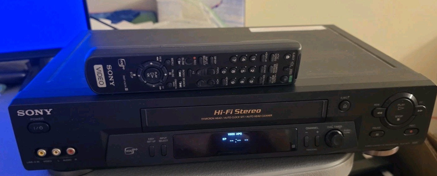 Sony SLV-N71 Hi-Fi Stereo 4-Head VHS VCR Video Recorder Player w/Remote. Tested!