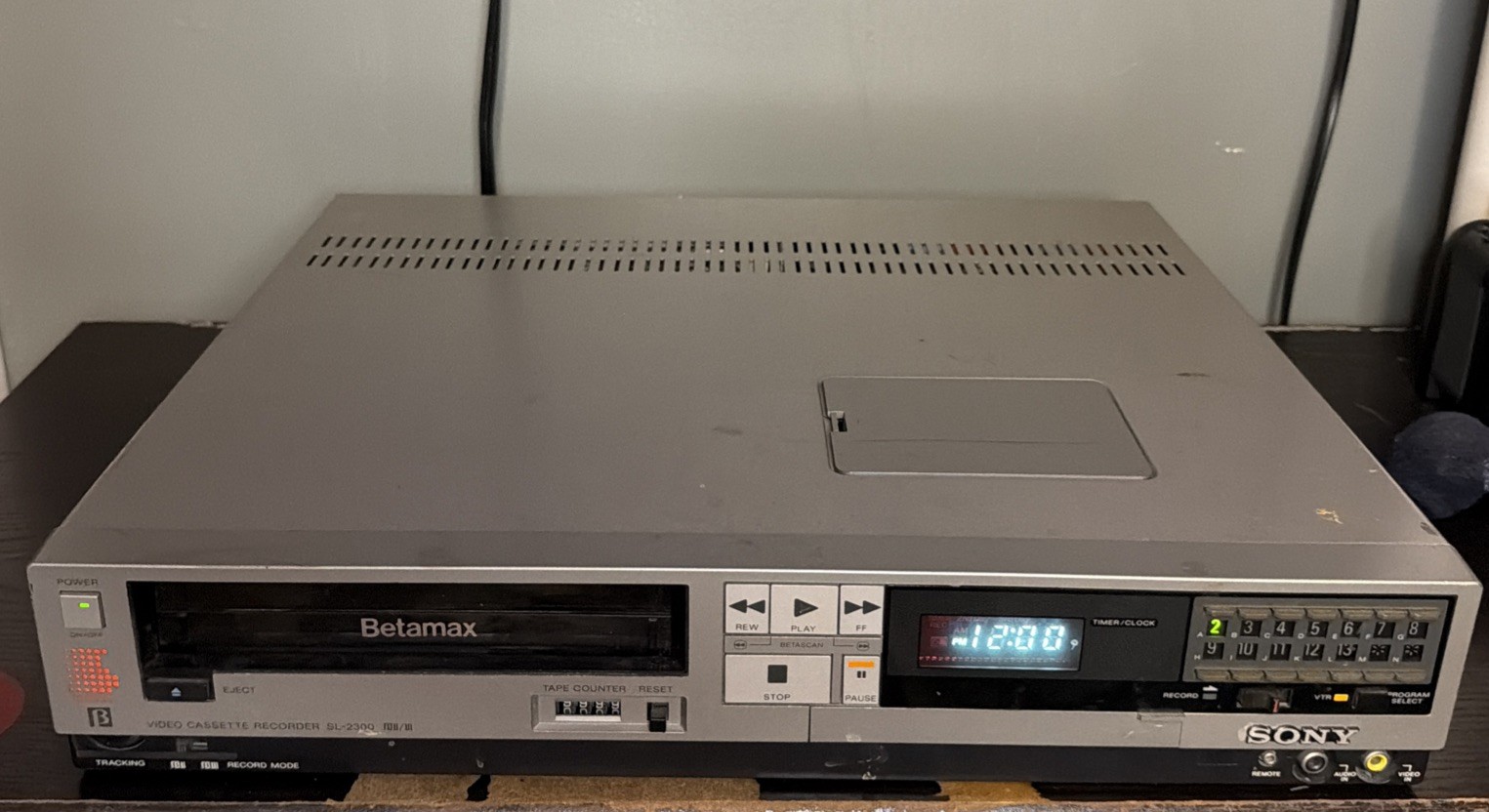 Vintage Sony SL-2300 Betamax Recorder Beta Tape Player Tested Works