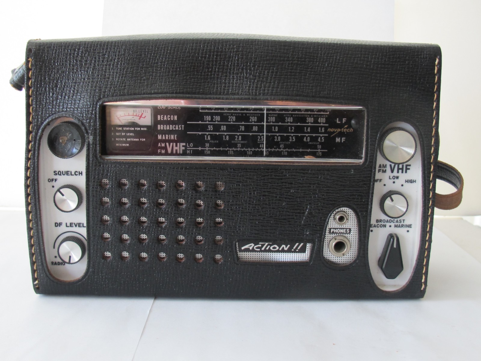 Vtg NOVA TECH Action!! PORTABLE Police RADIO Receiver W ANTENNA CASE Untested