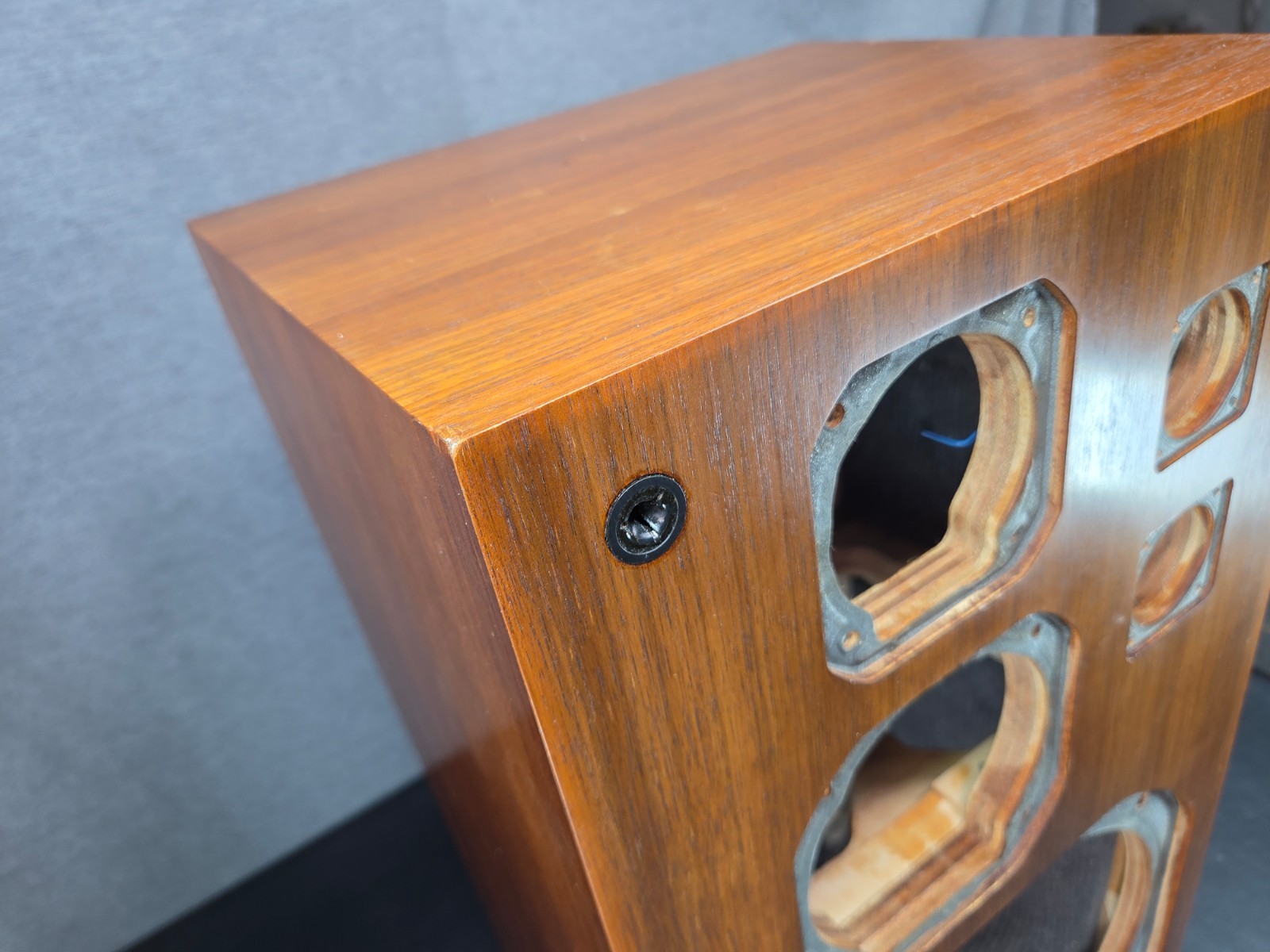 Yamaha NS-690 Original Wood Speaker Cabinet Case (One Single not Pair)