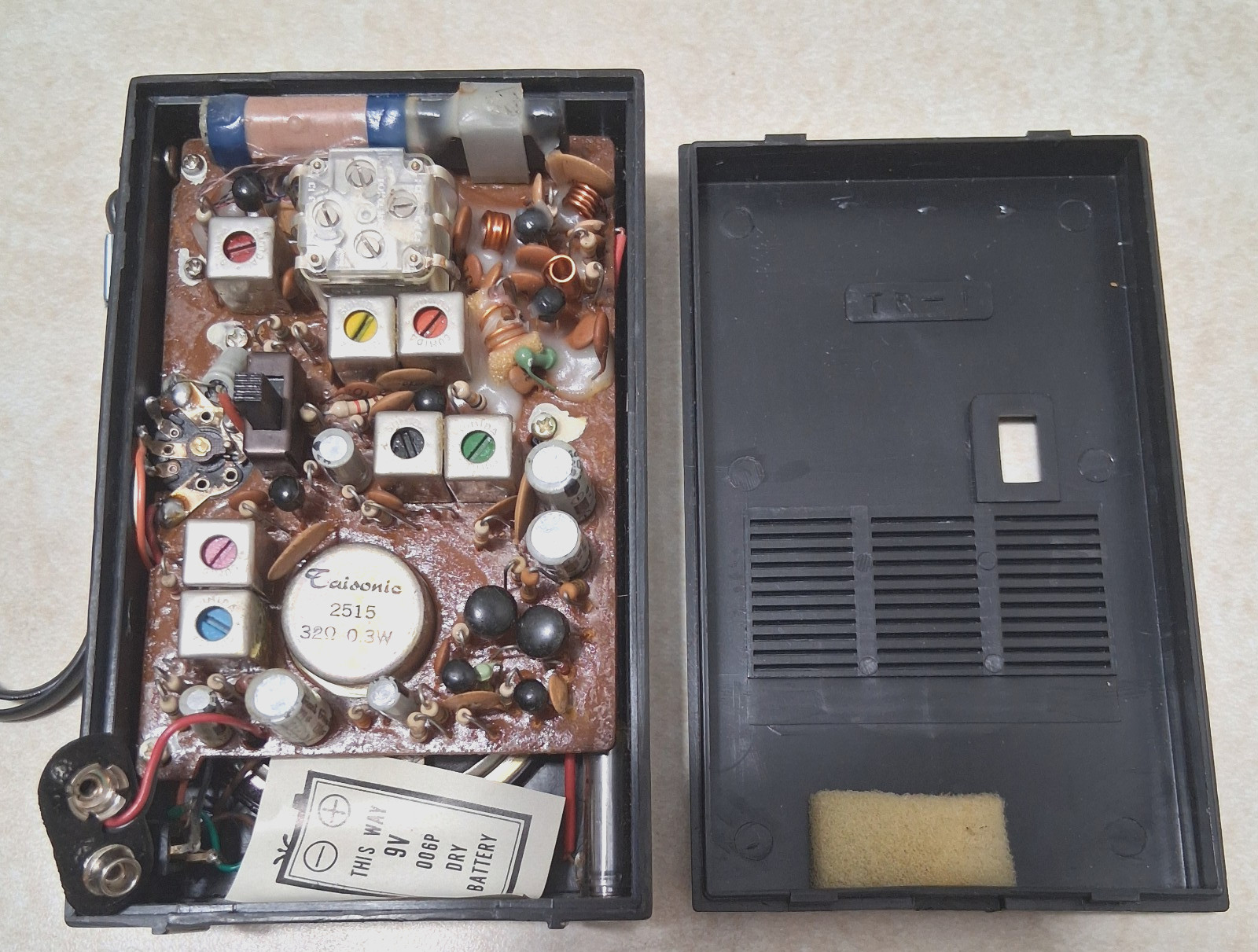 AM FM Portable Radio – Vintage Stewart – TR-1 – Tested – Complete in Retail Box