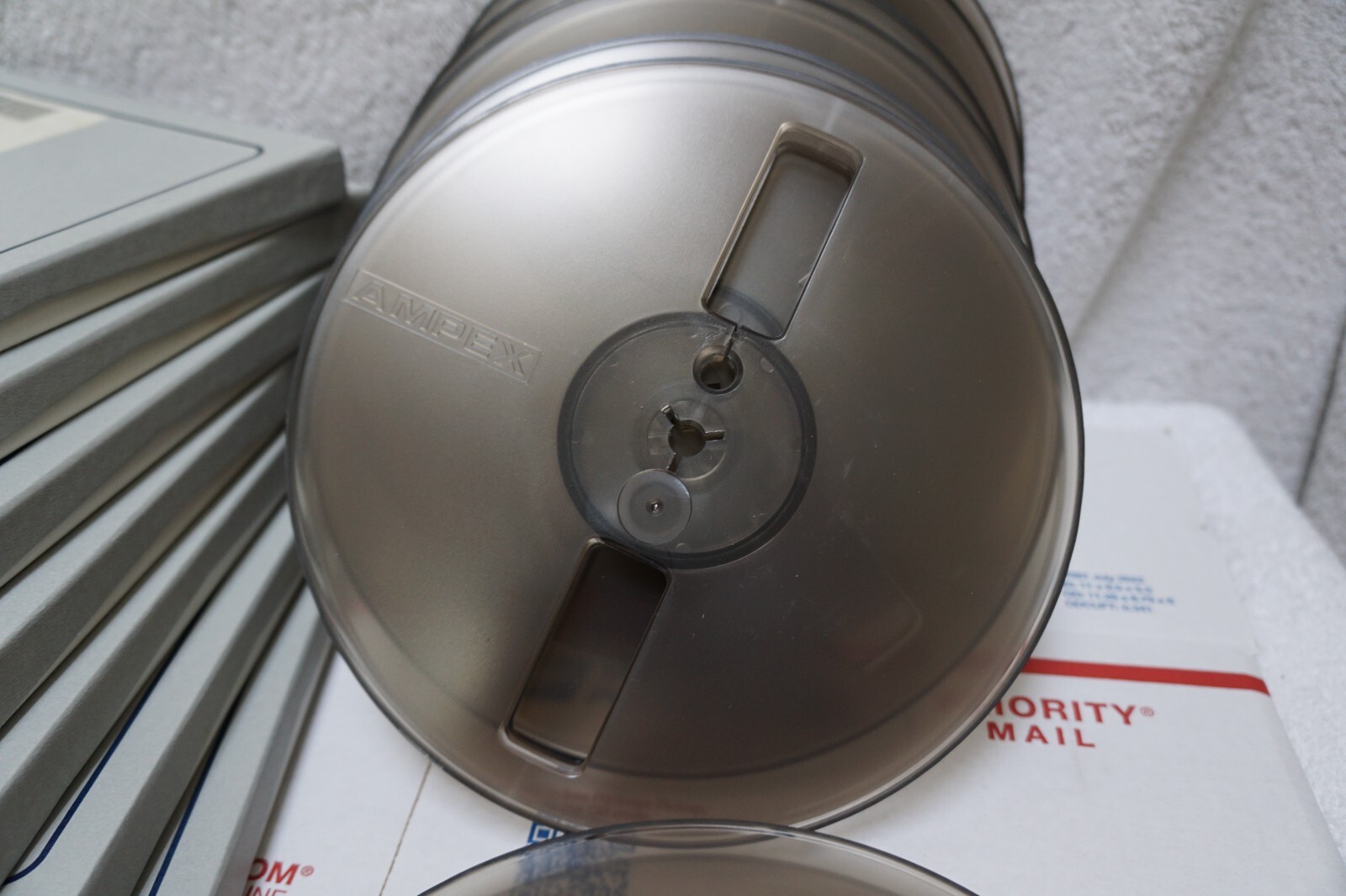 7 AMPEX 631 PLASTIC EMPTY TAKE-UP REEL & BOX 7 INCH for 4-track 3.75 ips 7.5 ips