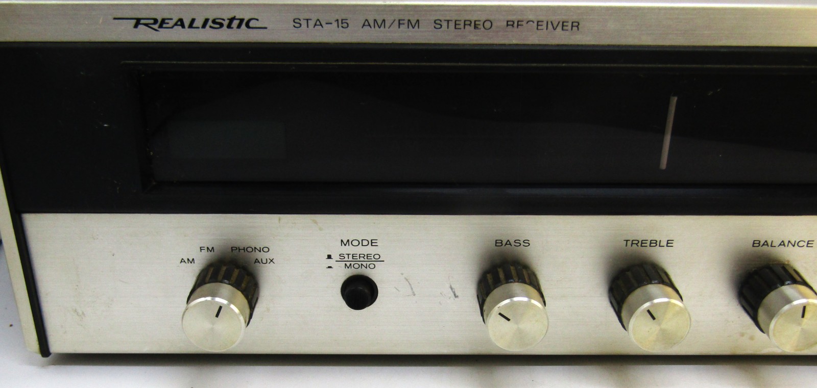 Realistic STA-15 AM/FM Stereo Receiver Woodgrain Cabinet with Manual.