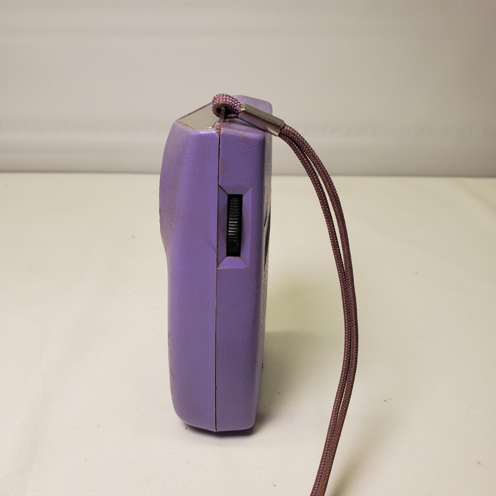 VINTAGE PANASONIC MATSUSHITA TRANSISTOR RADIO MODEL R-1052~WORKING~Purple-AM~9