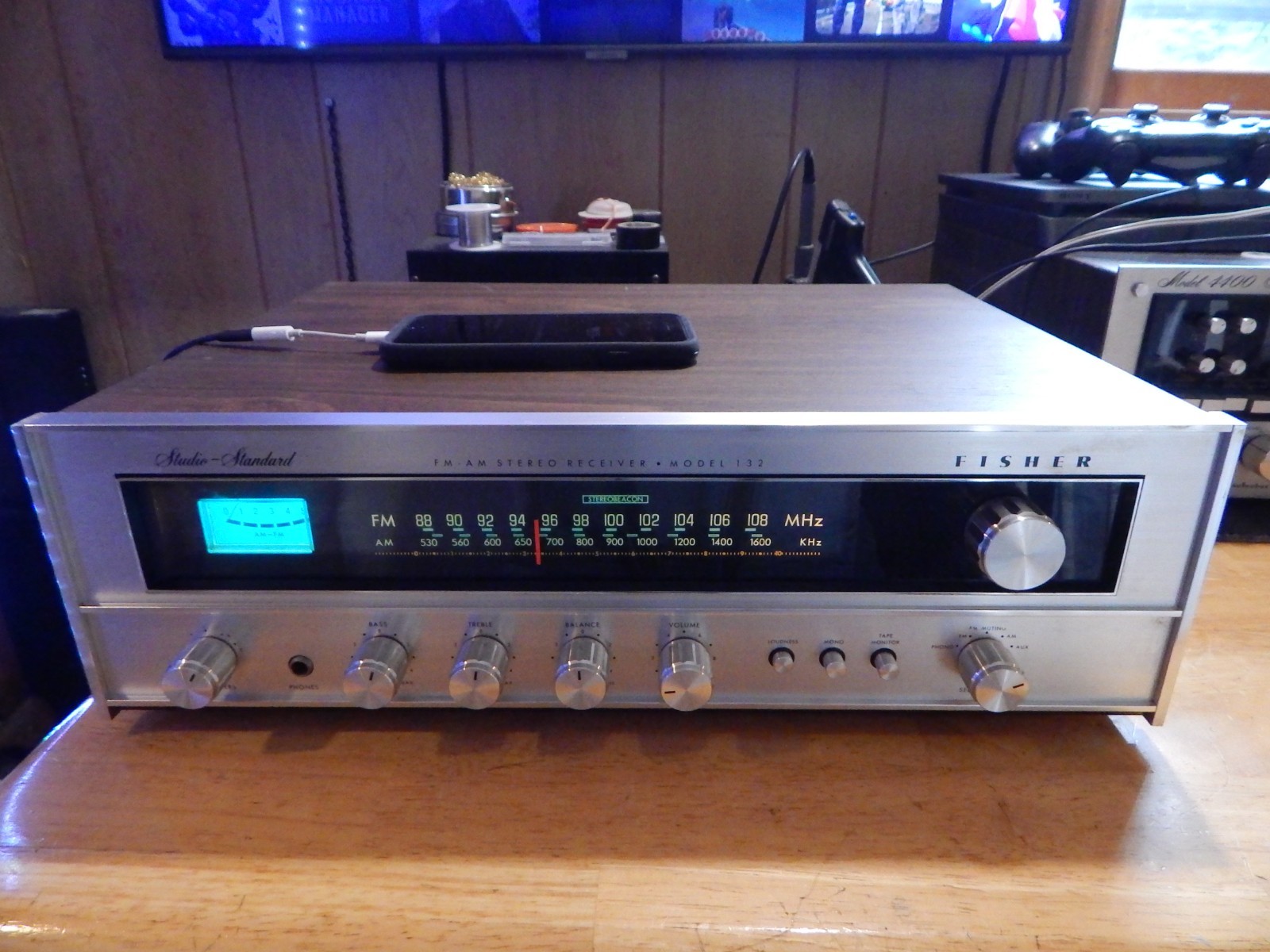 Fisher Model 132 Stereo Receiver