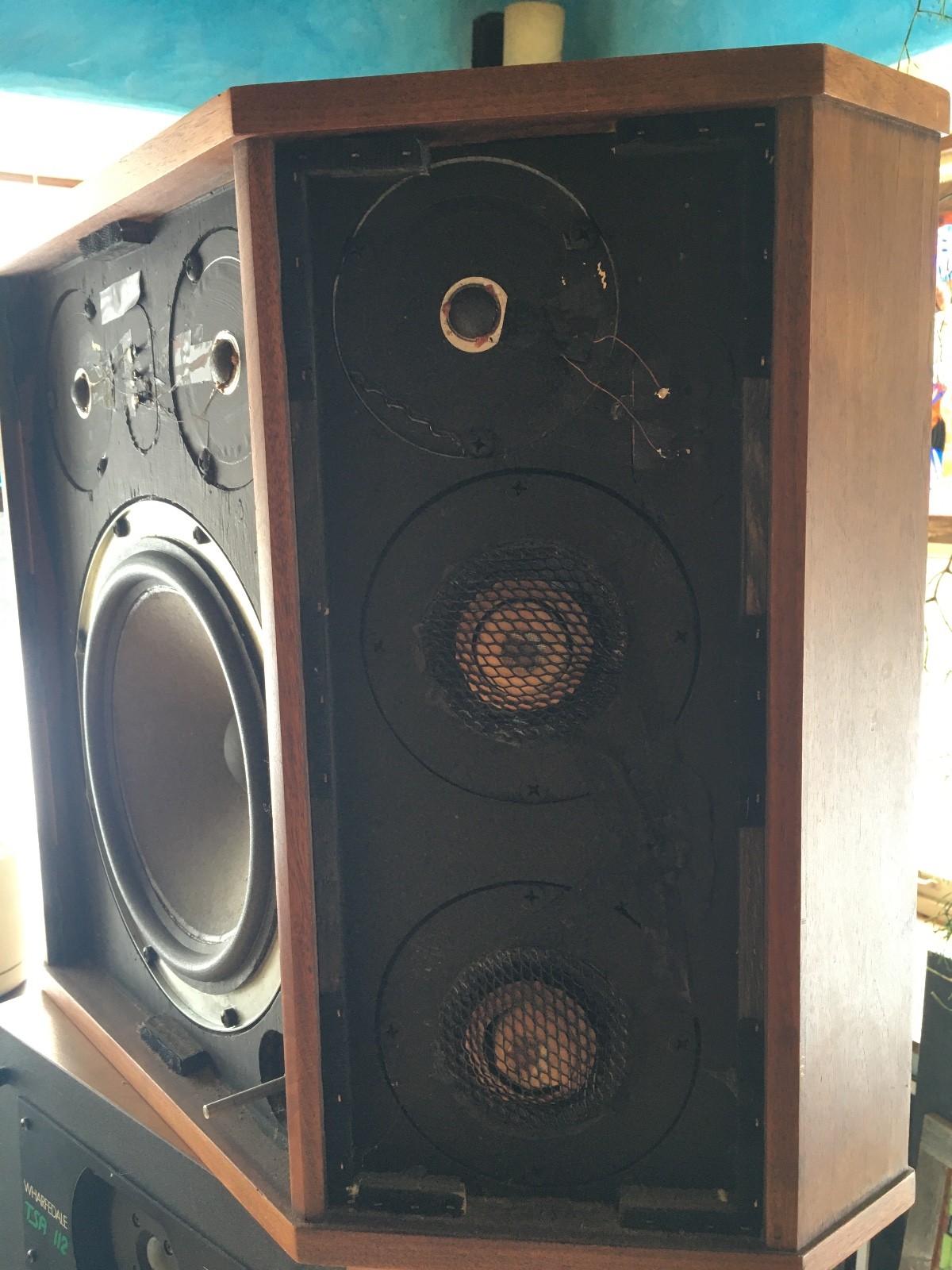 Acoustic Research ~ AR LST Speakers ~ Original Drivers & Fully Functioning