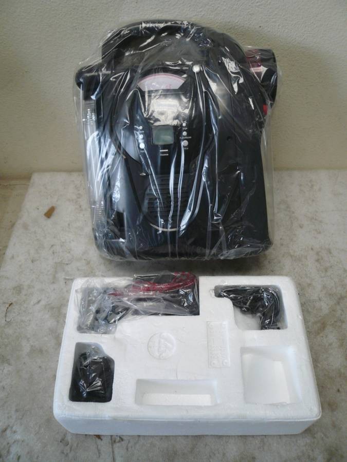 Claybrooke Portable 11 In 1 TV/ CD / AM-FM Radio/ Lantern