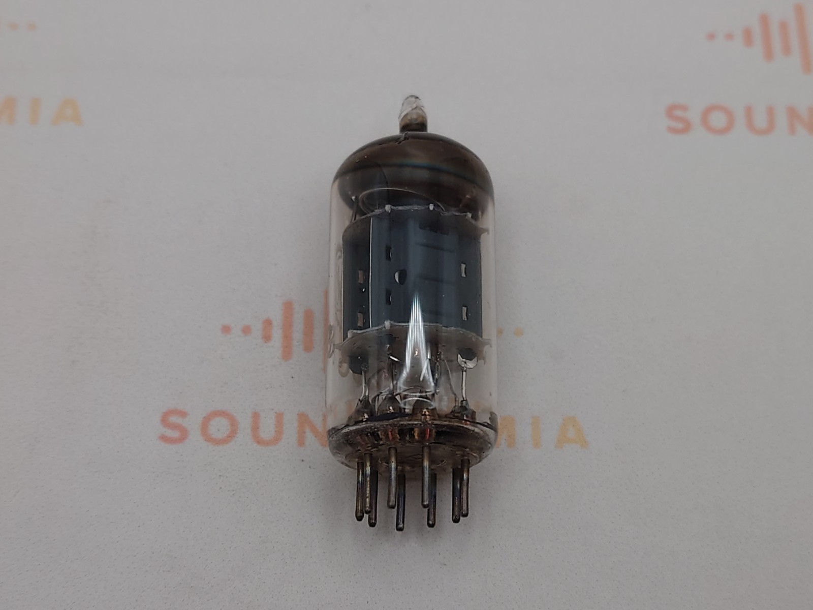 1x Mullard ECC83 Short Plates O-getter Valvo Label – Blackburn 1962 – Strong