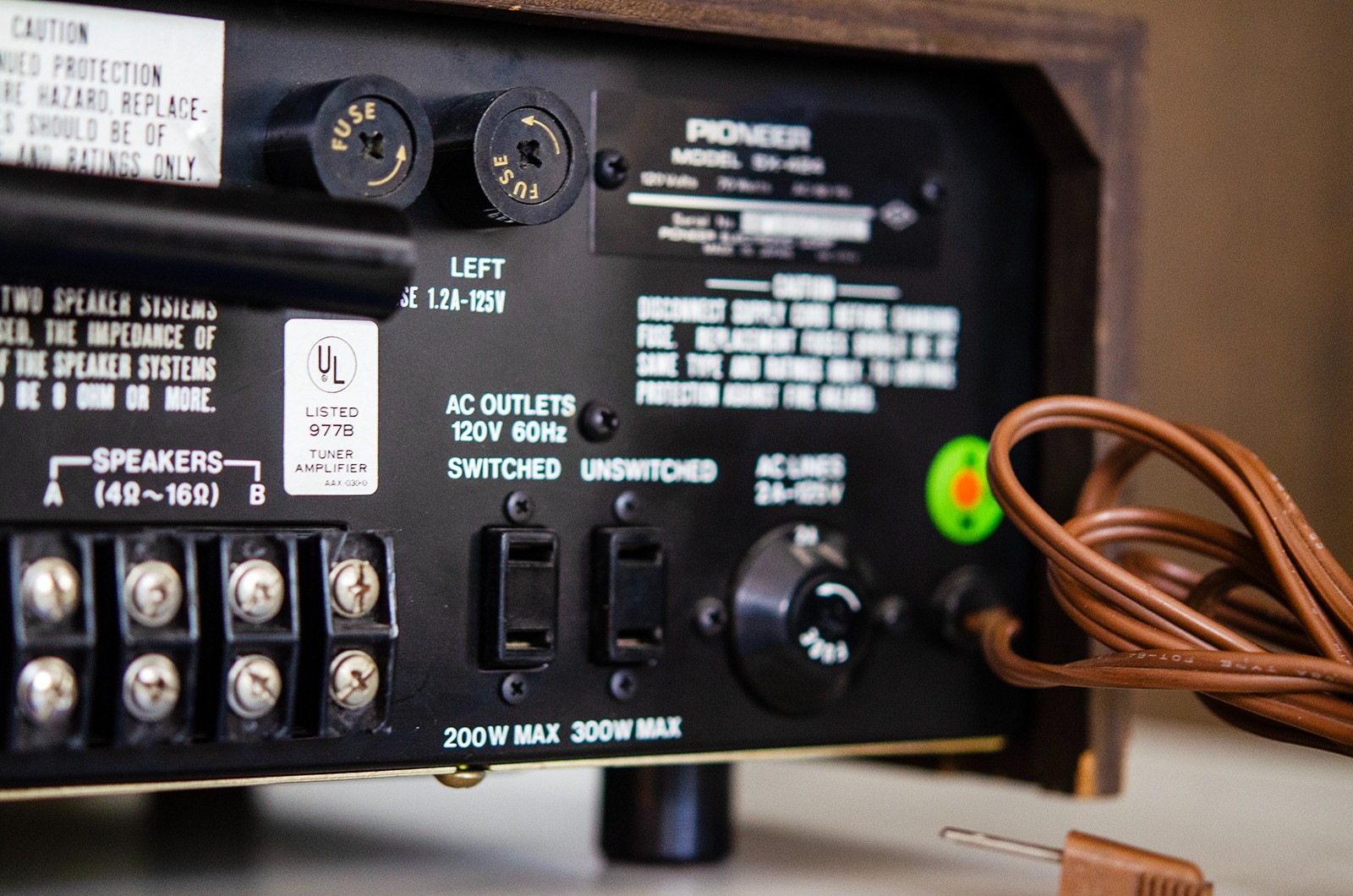 Vintage Pioneer SX-424 Stereo Receiver Super Clean w/ Manual & Speaker Plugs