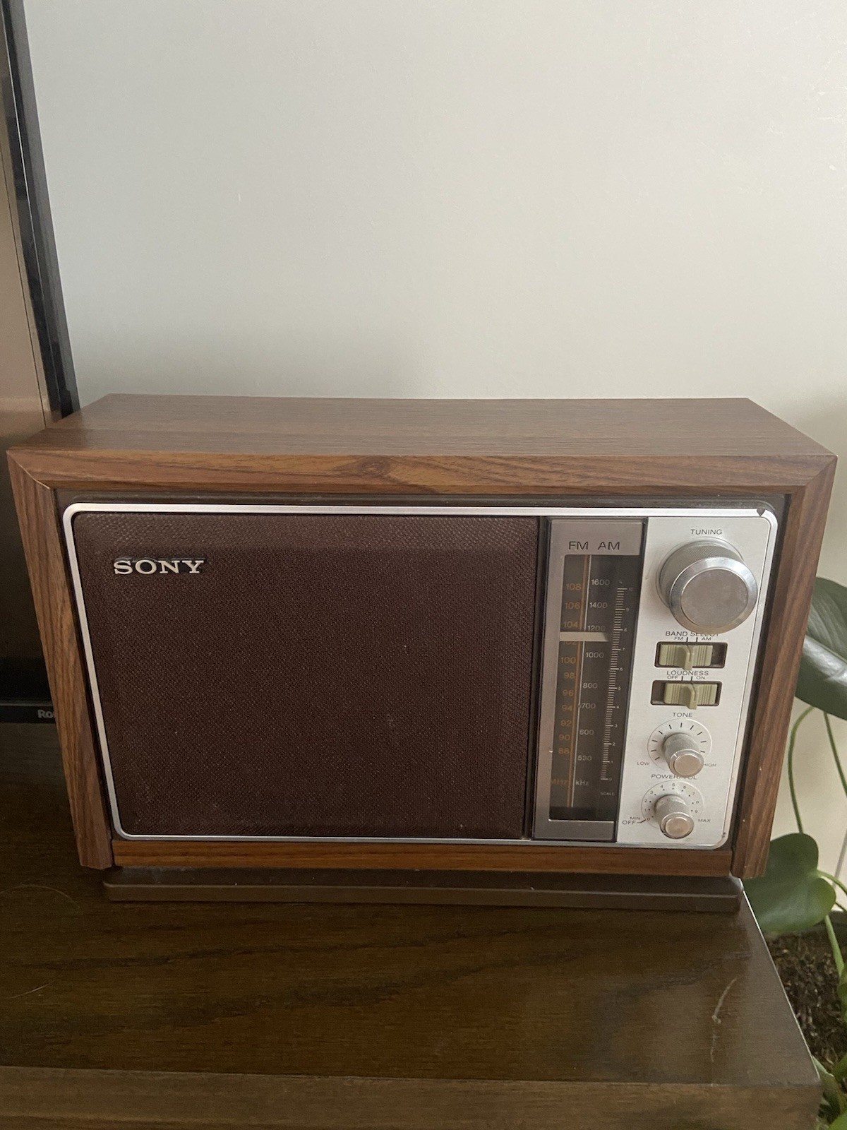 Vintage Sony ICF-9740W AM/FM Tabletop Radio Works 2 Bands