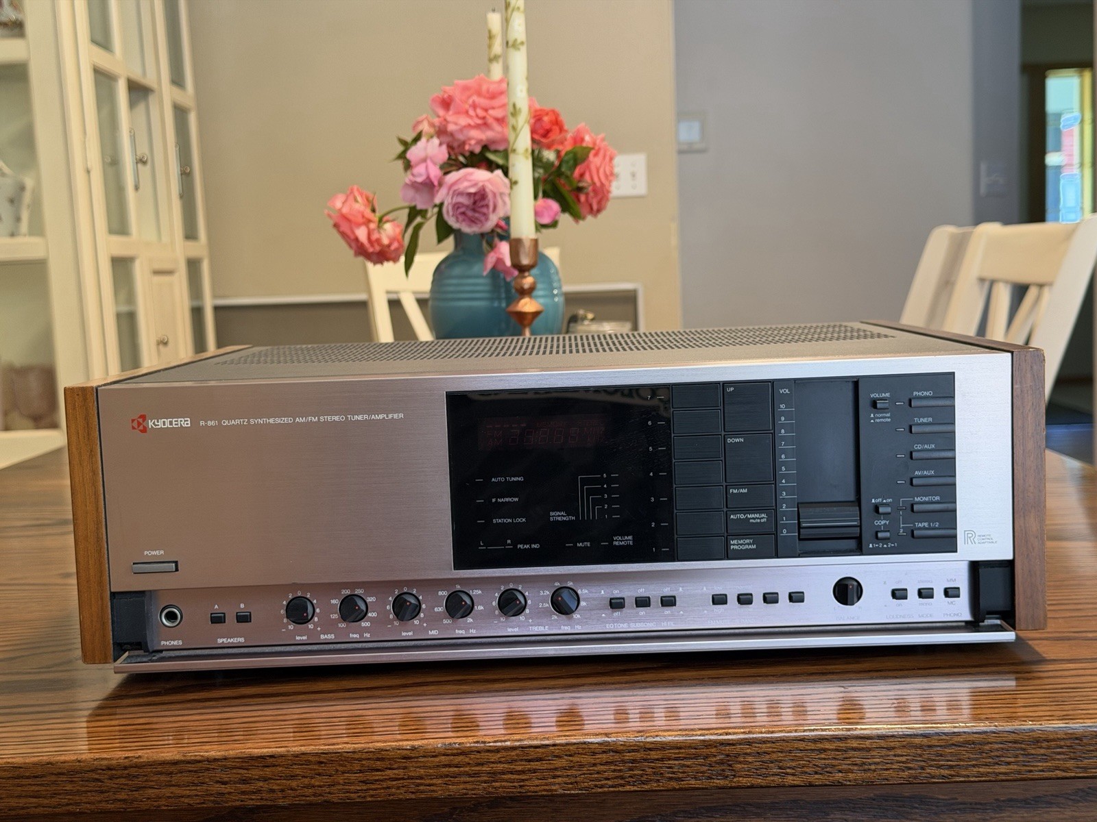 Vintage 1980s Kyocera R-861 Quartz Synthesized AmFm Stereo Tuner Phono Amplifier