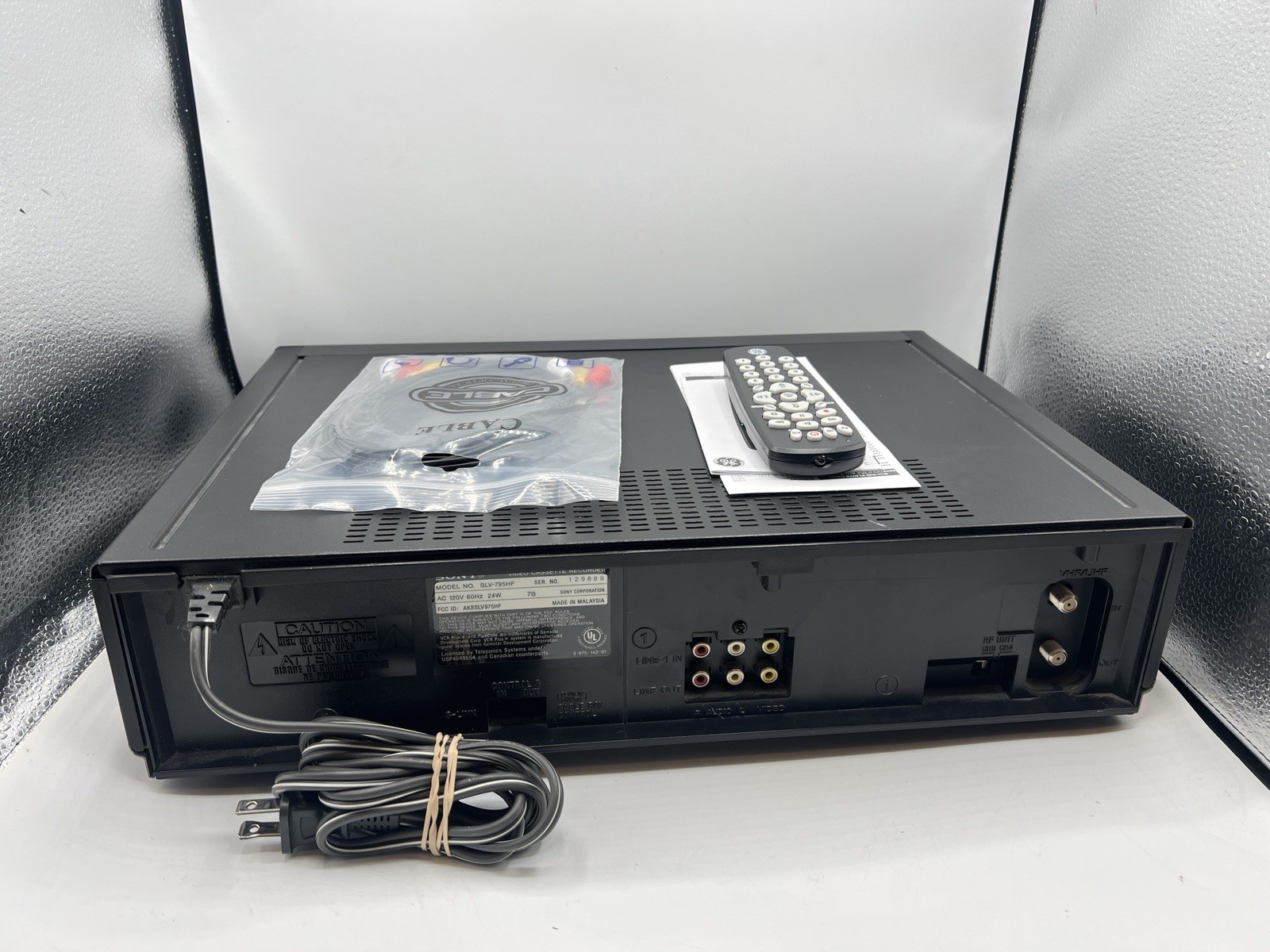 Sony SLV-795HF Hi-Fi Stereo VCR VHS Player With Universal Remote Cables TESTED