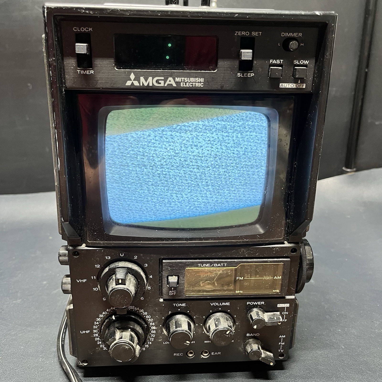 MGA Mitsubishi Portable TV Radio Clock Receiver DC AC BATTERY BB0580 1978, Read.