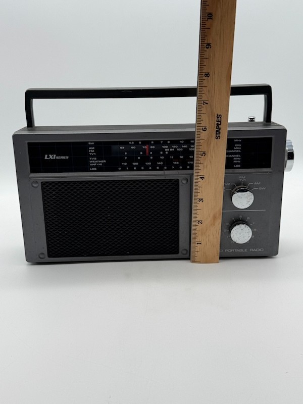 Sears Roebuck LXI Series Multiband Portable Radio Model 472-24082450