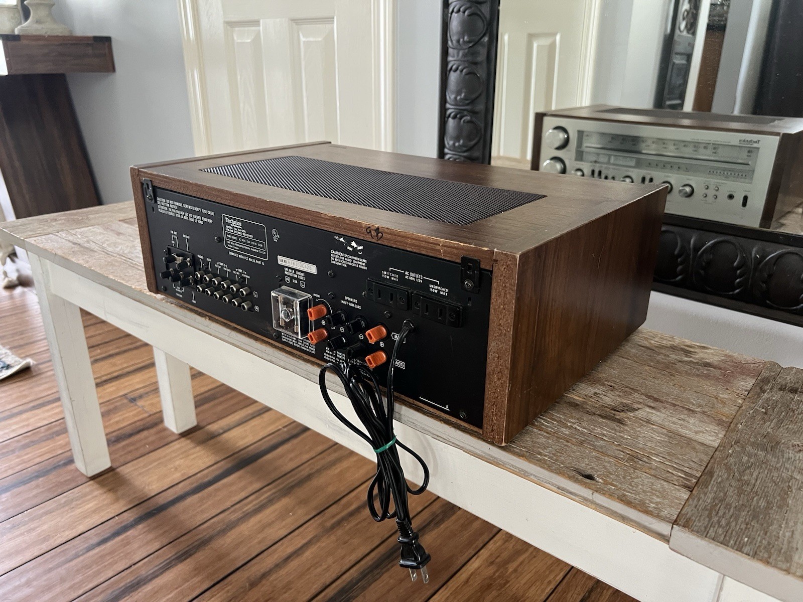 Vintage Late 1970’s Technics SA-600 FM/AM Stereo Silver Face Wood Receiver