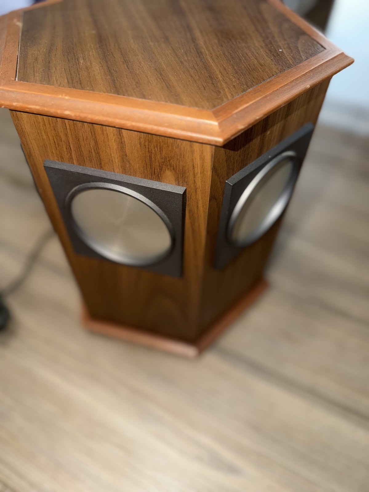 Akai Omnidirectional 6 Speaker System