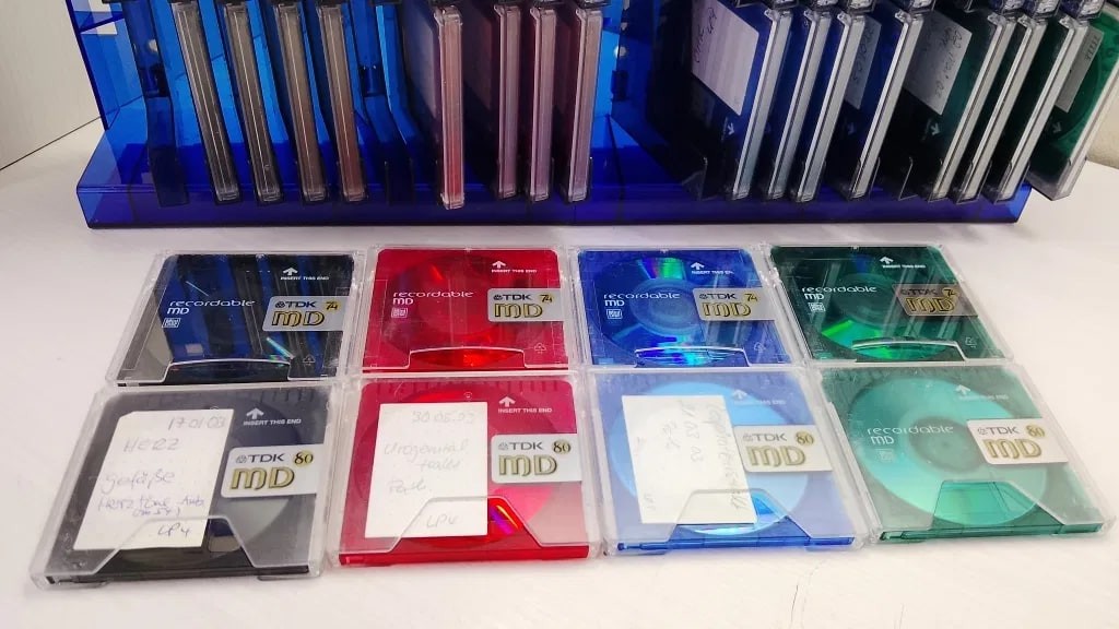 TDK MD 74-80 Rare Vintage MiniDisc Media Warranty 40 Discs w/ Holder