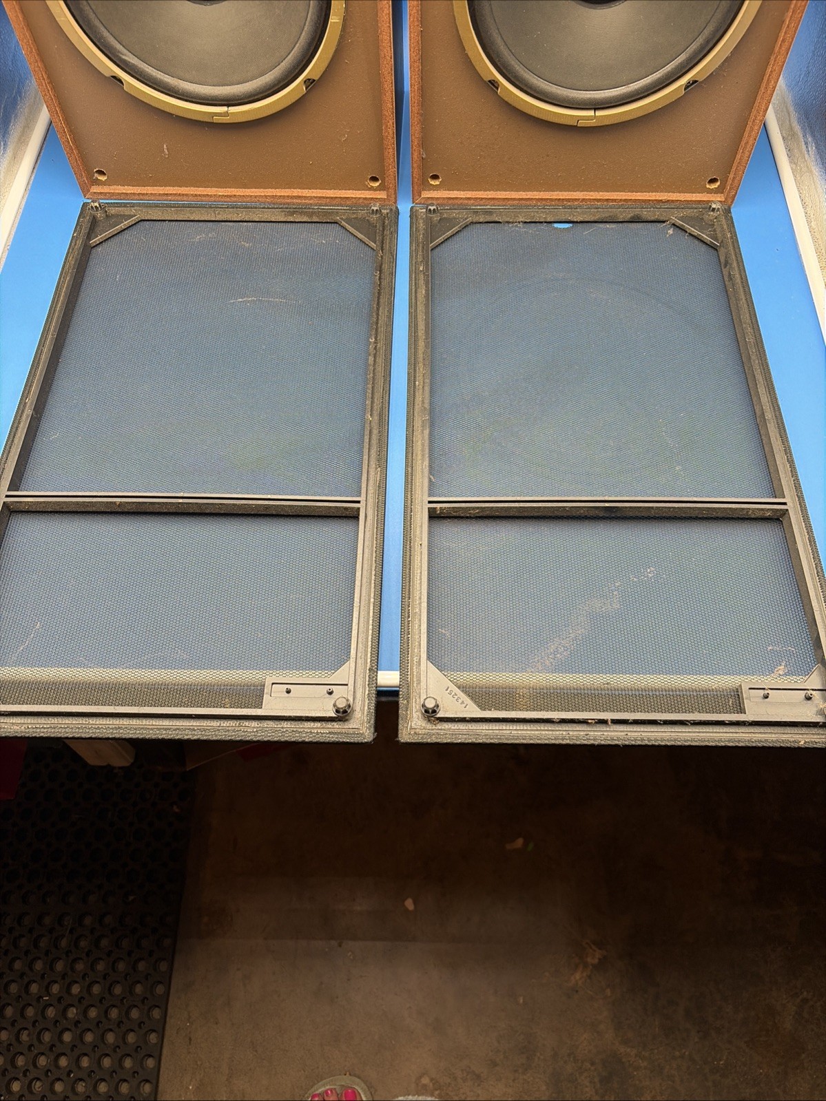 Vintage Pioneer CS-G103 50-Watt 6Ω 2-Way Stereo Floor Speakers (2) WORKING
