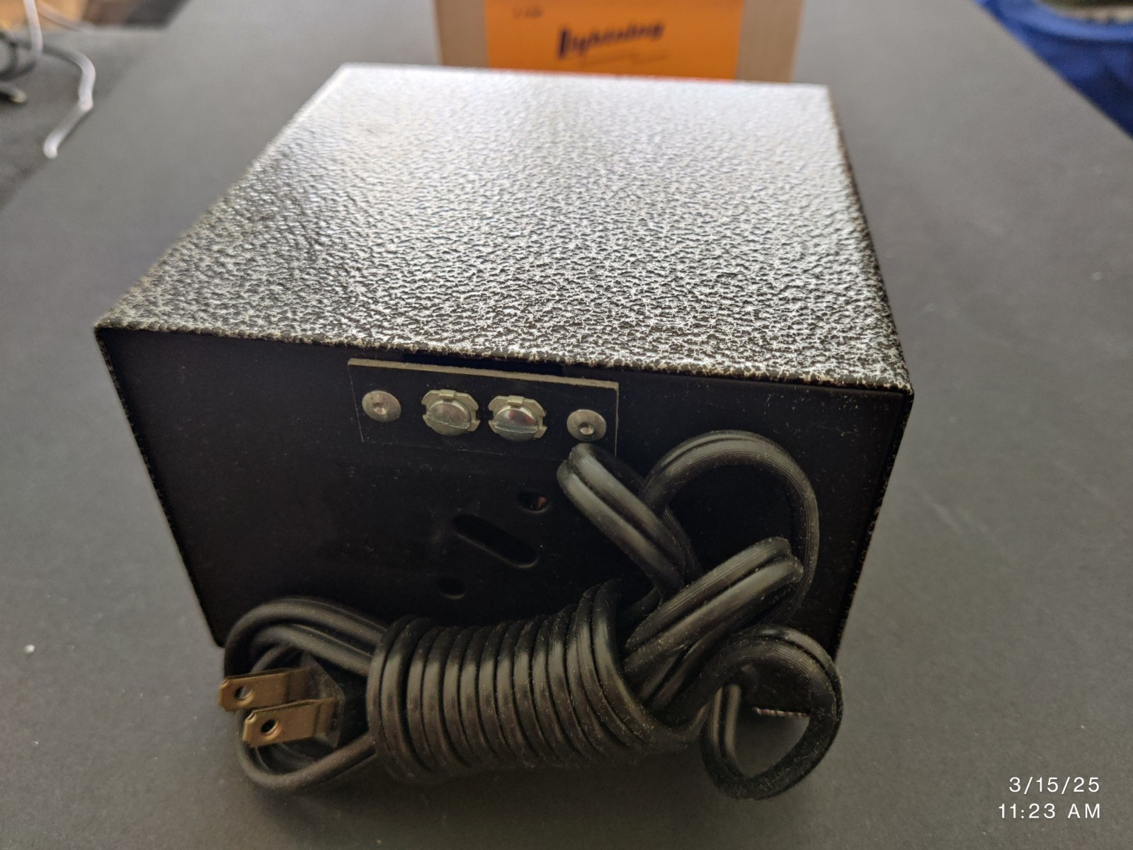 4 Amp Power Supply for powering auto 12 Volt CB radio or Stereo to house current