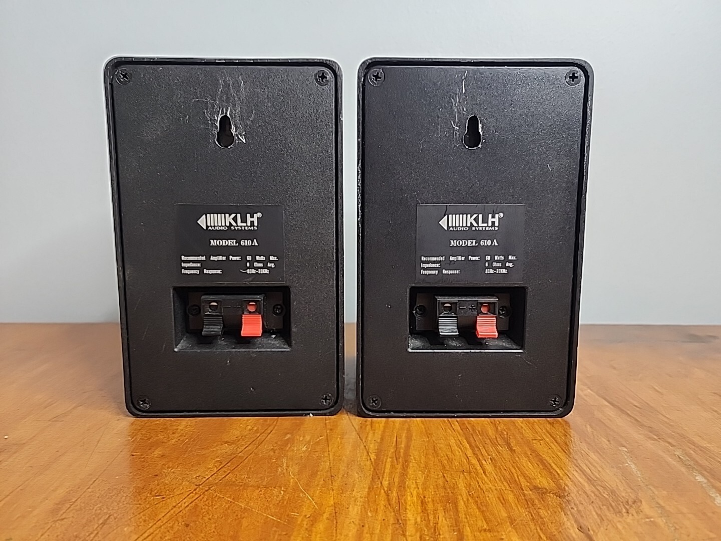 Vintage KLH Model 610 A Bookshelf Speakers Pair 6 Ohms 60W Tested Working