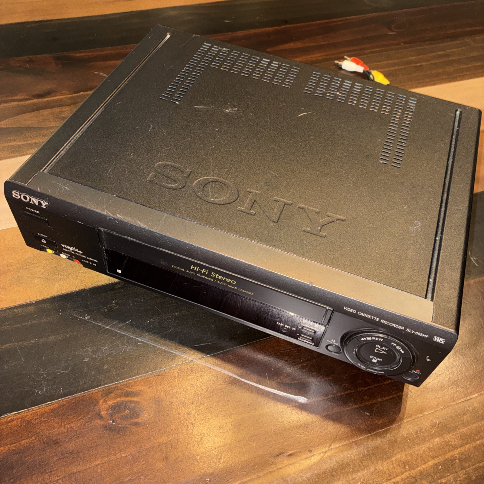 Sony SLV-685HF 4-Head HiFi Stereo VHS Video Cassette Player-**Tested-No Remote**