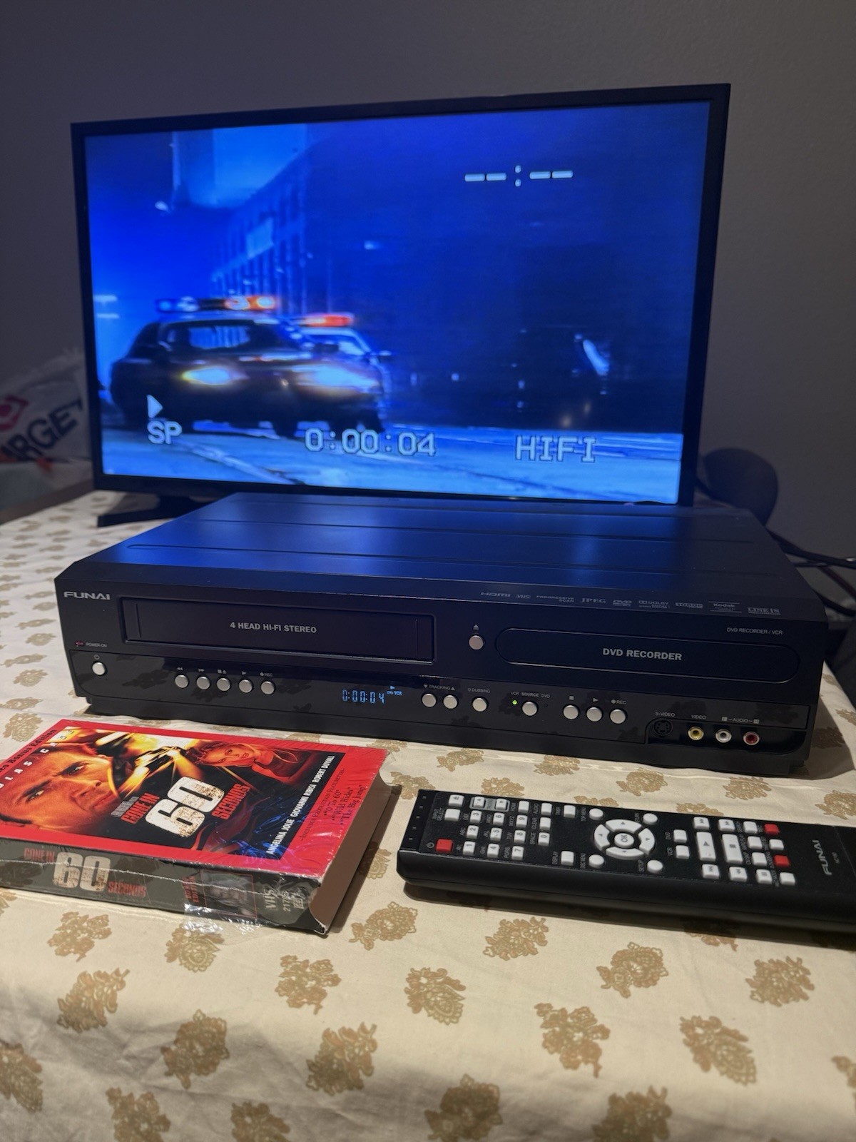 Funai ZV427FX4 A DVD Recorder/VCR Combo VHS DVD 4-Head Hi-Fi Stereo