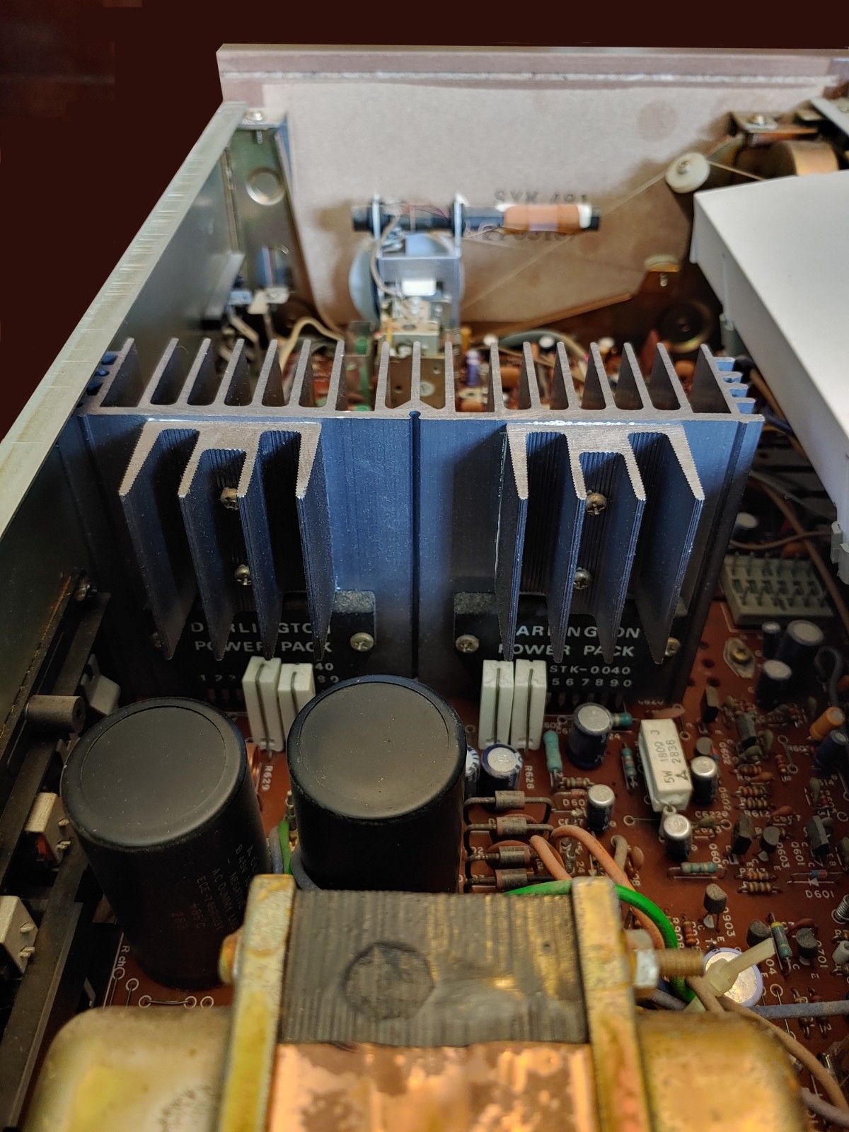 Technics SA-400 Stereo Receiver. Works. FOR RESTORATION/REPAIR