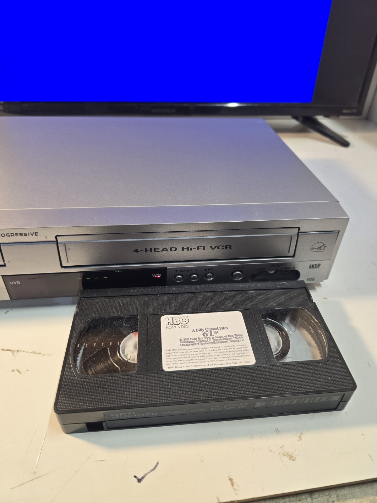 SANYO DVW-7200 VHS/DVD VCR-DVD Combo 4-Head Hi-Fi Progressive Scan