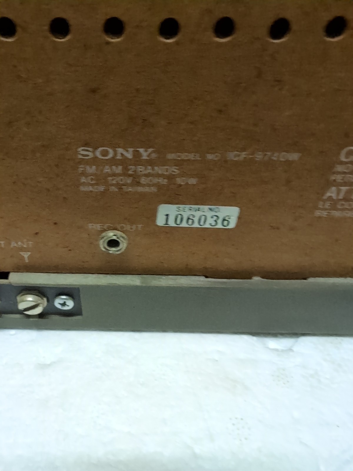 Vintage Sony AM/FM Tabletop 2 Bands Radio Woodgrain ICF-9740W Tested