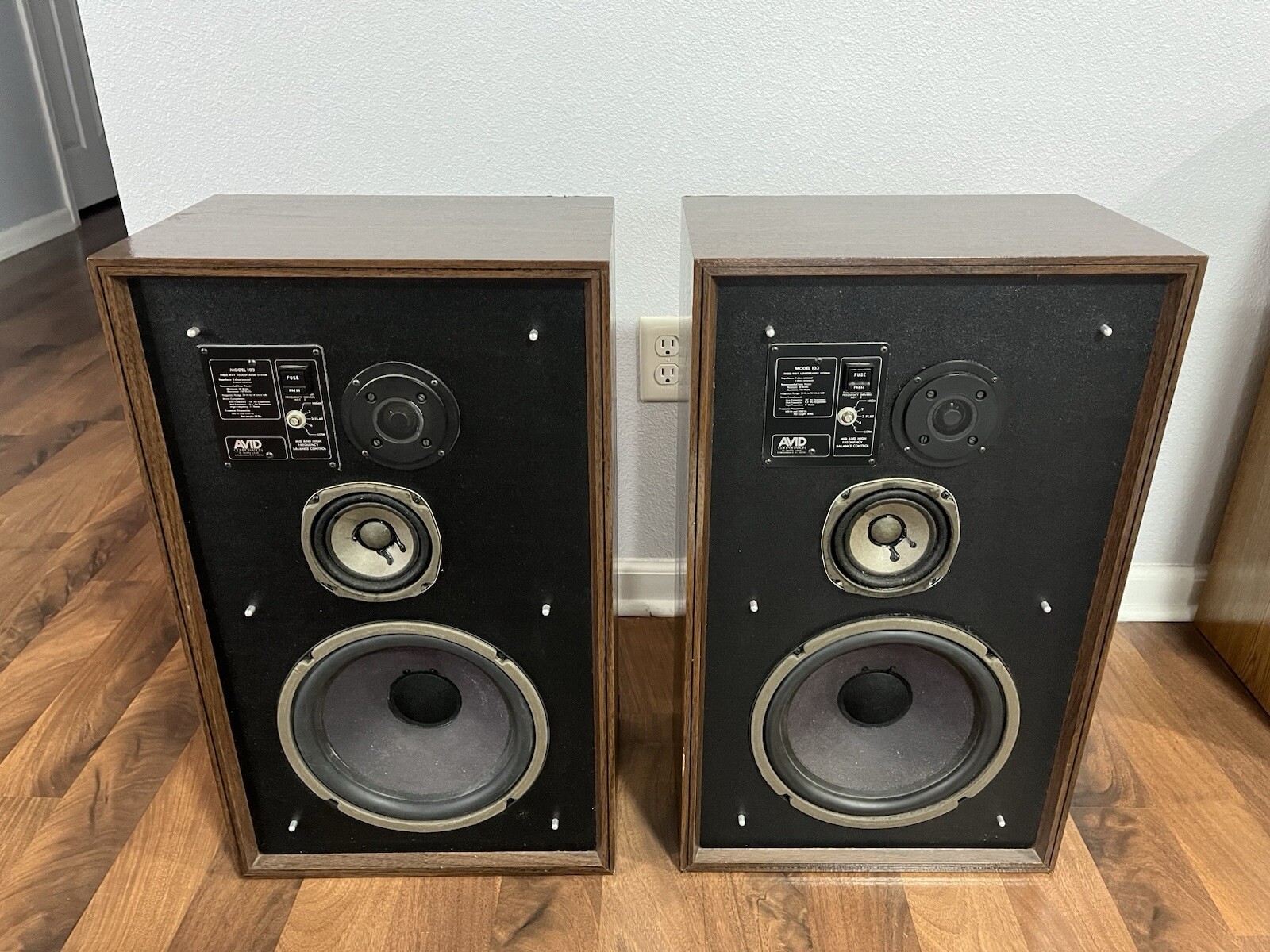 Vintage AVID 103 Floor Speakers Pair (No Grills)