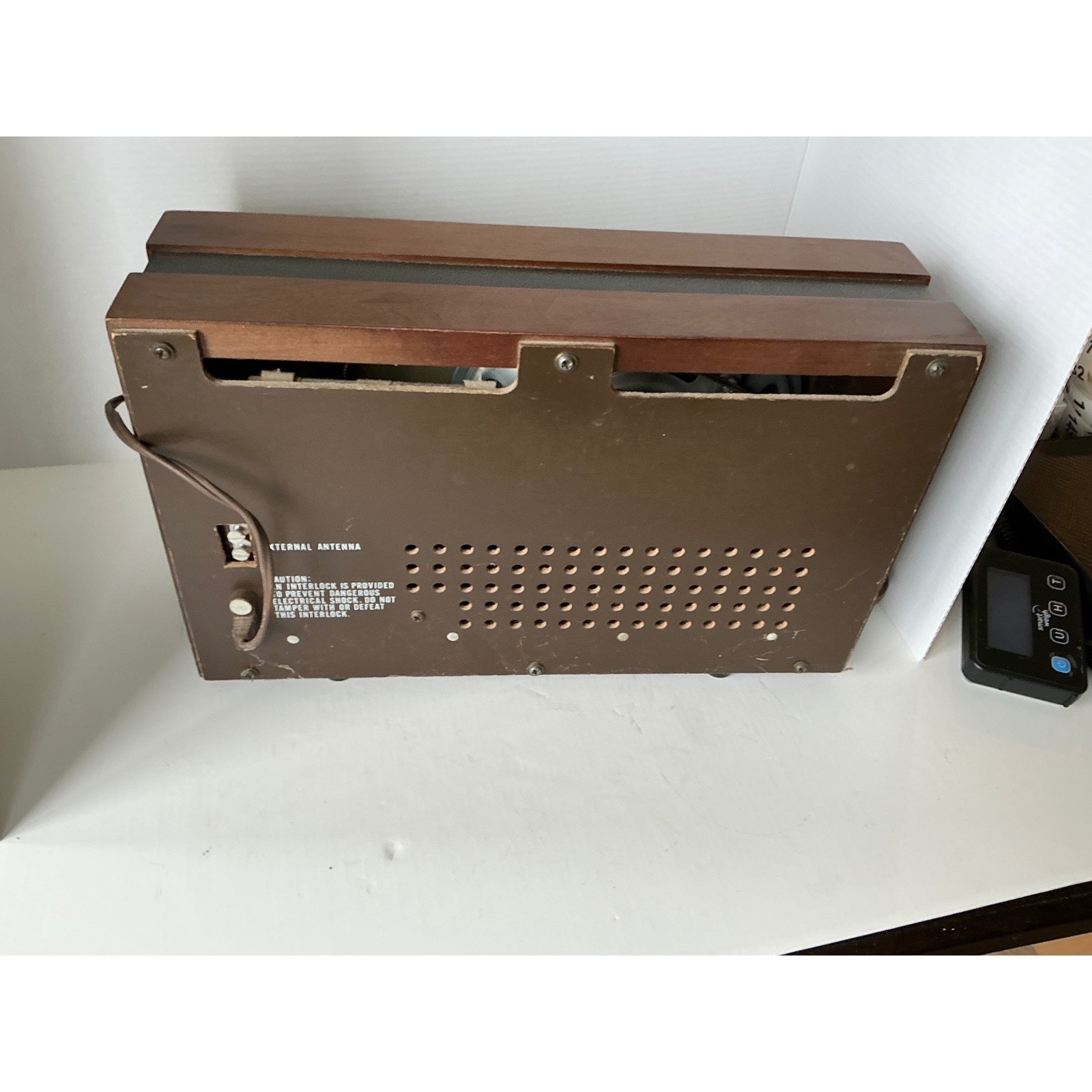 Sears Silvertone Vintage AM FM Solid State Radio Wood Grain Mid Century Retro