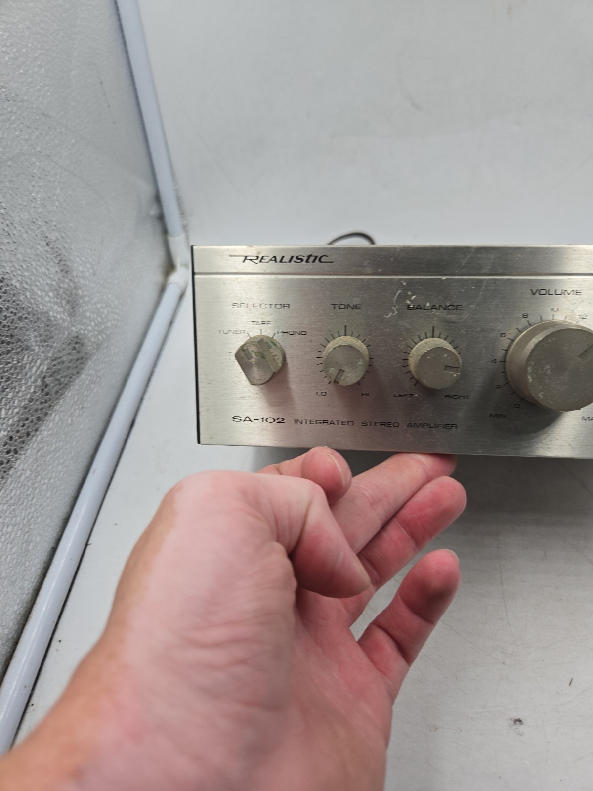 Vintage Realistic SA-102 Integrated Stereo Amplifier Amp Powers On