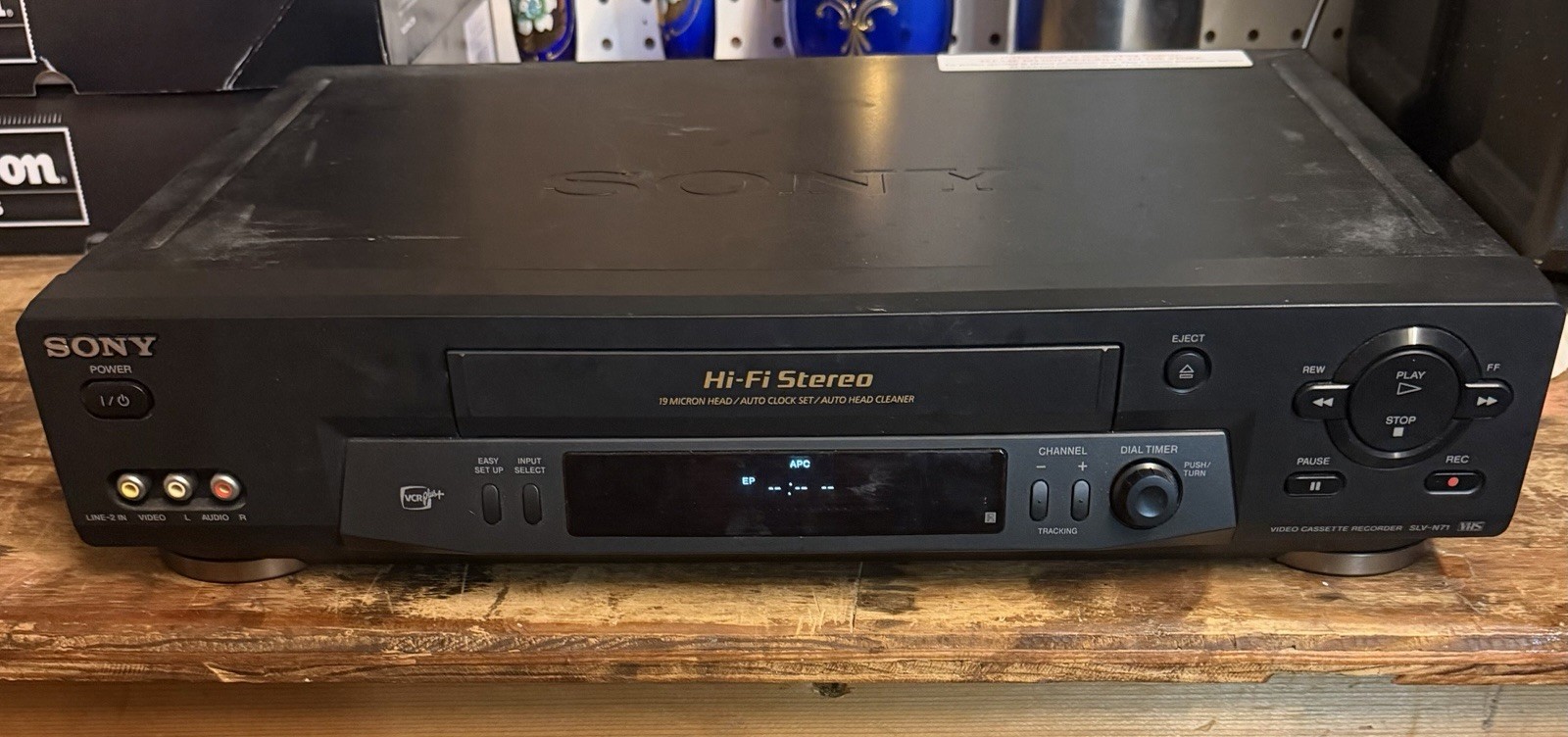 Sony SLV-N71 VHS VCR Hi-Fi Stereo 4-Head Video Cassette Recorder w/ Remote