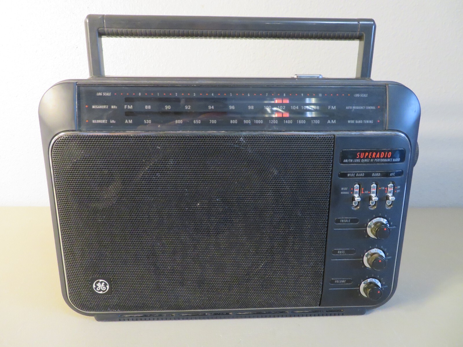 Vintage General Electric 7-2887A Portable AM-FM Radio Long Range Tested