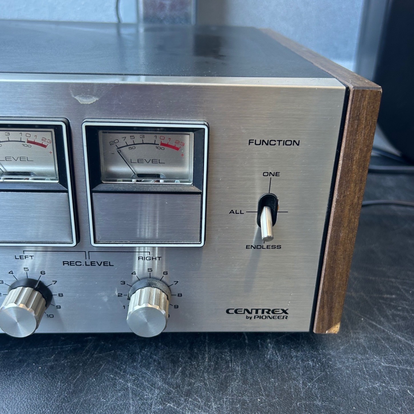 Centrex by Pioneer 8 Track RH-60 Stereo Player Recorder Vintage Wood Silver