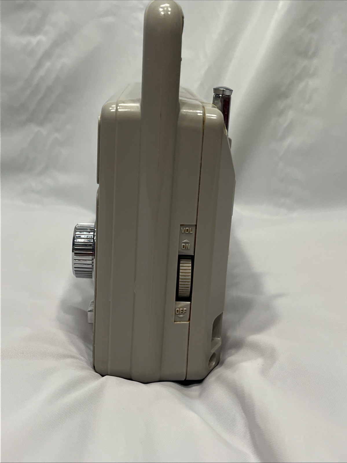 VTG General Electric Powered AC/Battery AM/FM Radio Model No 7-2825J
