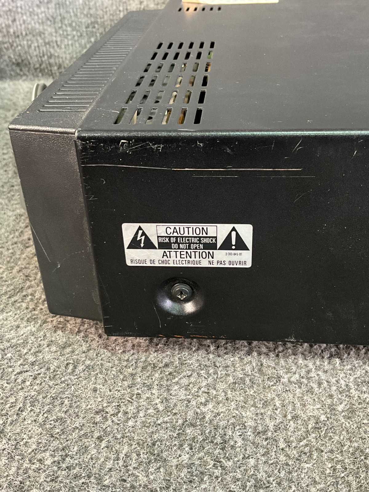 Sony SLV-575UC High Model VHS VCR – For Parts or Repair