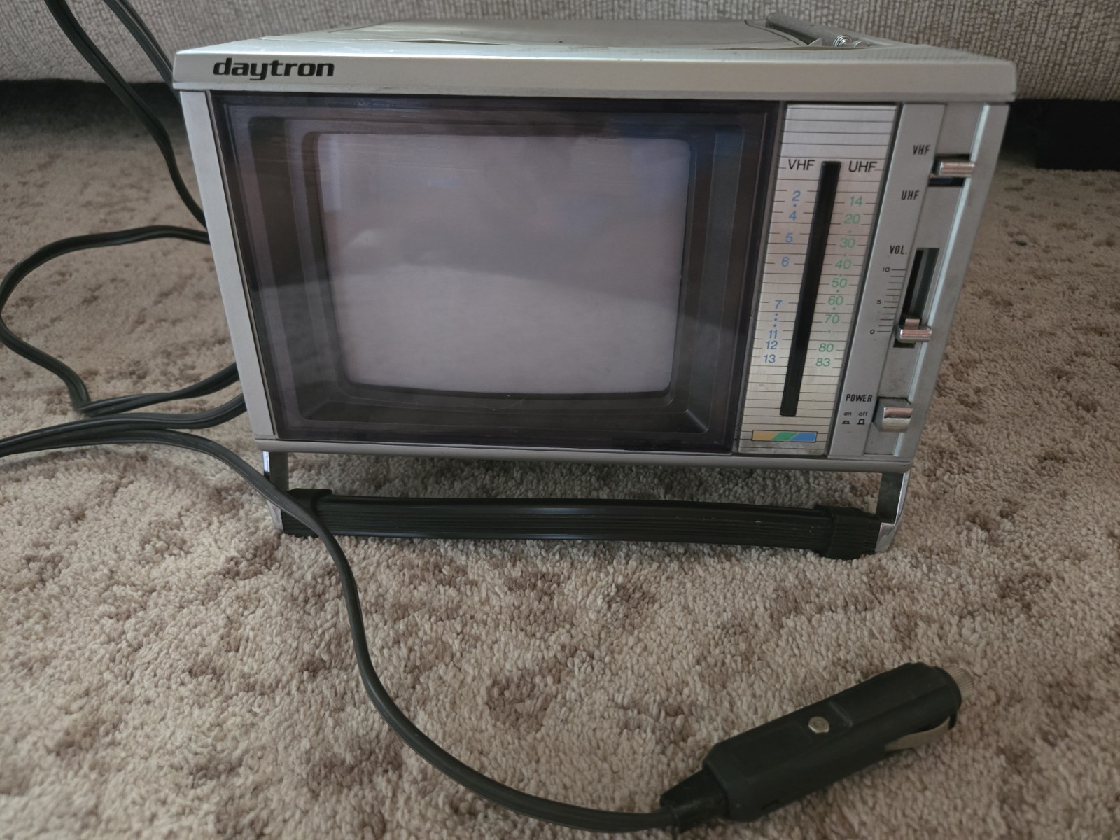Daytron DCT-5002 Portable TV Television AM FM Radio