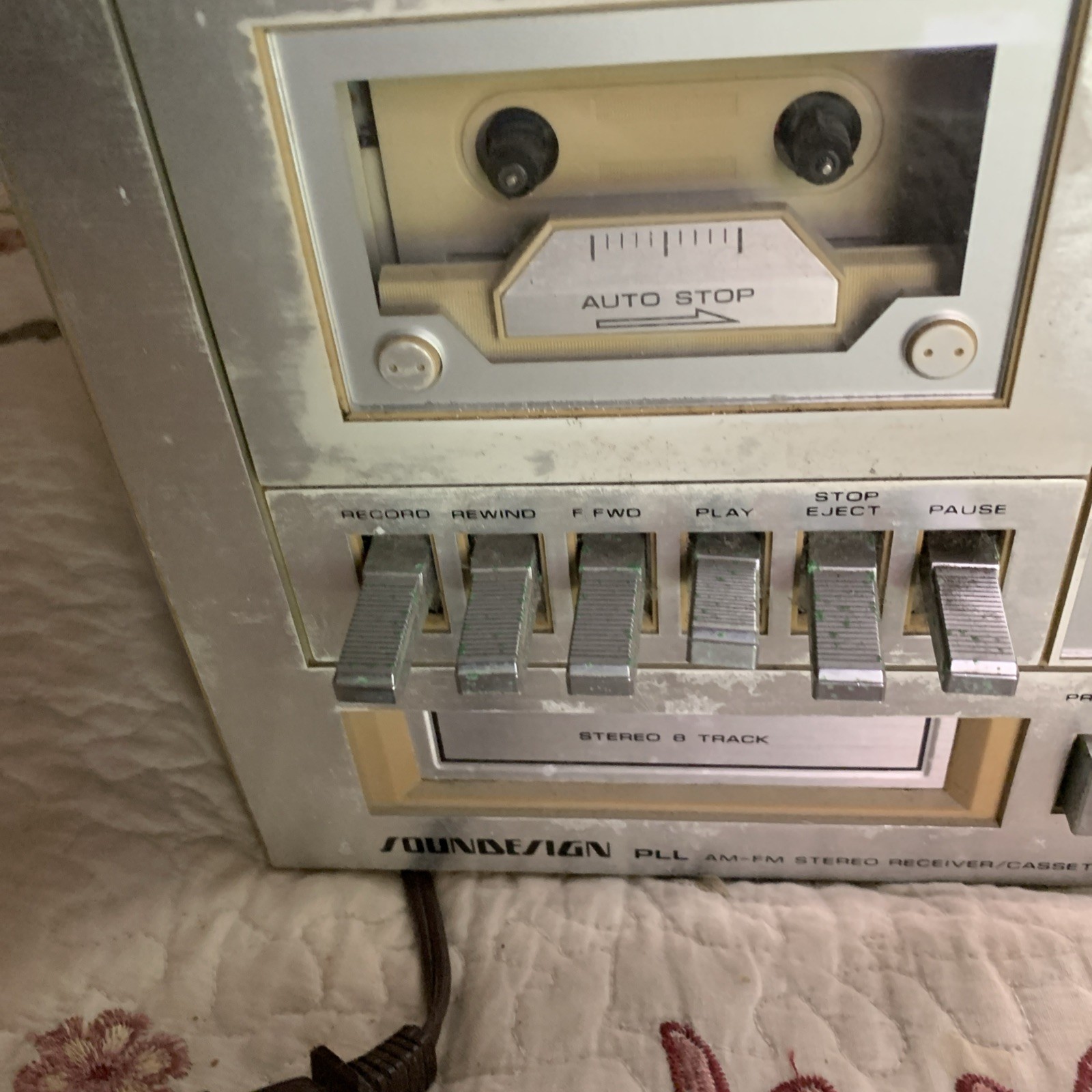 Soundesign PLL 6943 AM/FM Stereo Receiver w/ Cassette & 8-Track & Record Player