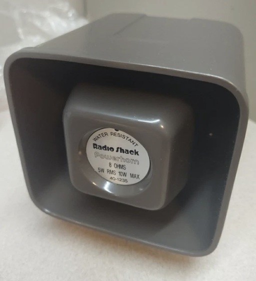 VINTAGE RADIO SHACK 4″ Powerhorn Water-Resistant Indoor/Outdoor Speaker 40-1235