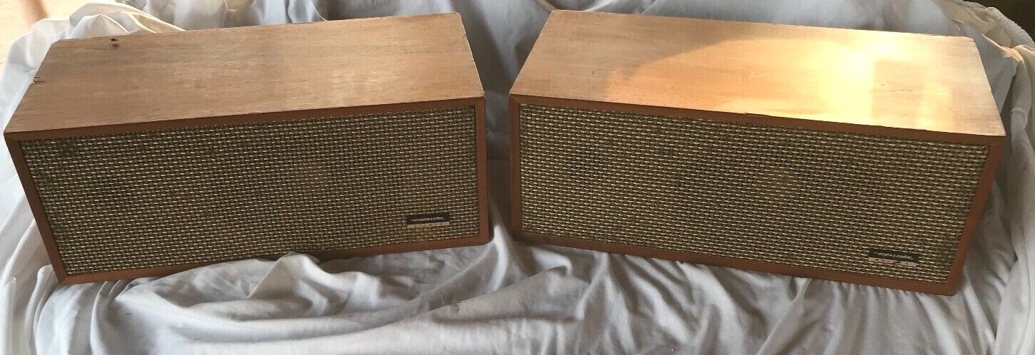 Vintage Pair Of Rare Realistic Solo 4 Speakers Both Sound Nice !