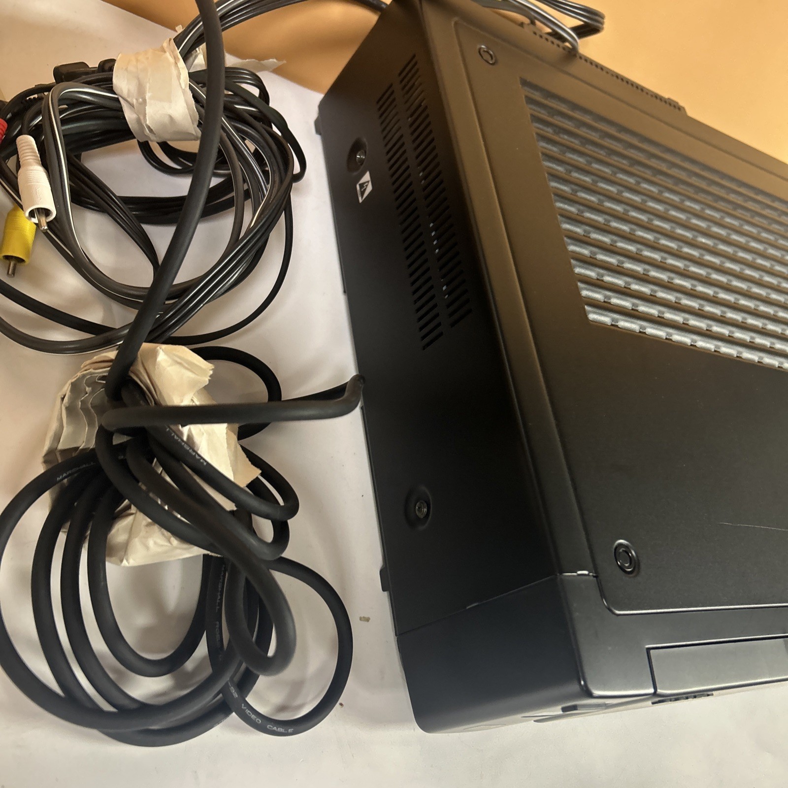 Sony SLV-R1000 VERY CLEAN WITH REMOTE AND ALL CABLES – Hi-Fi Stereo