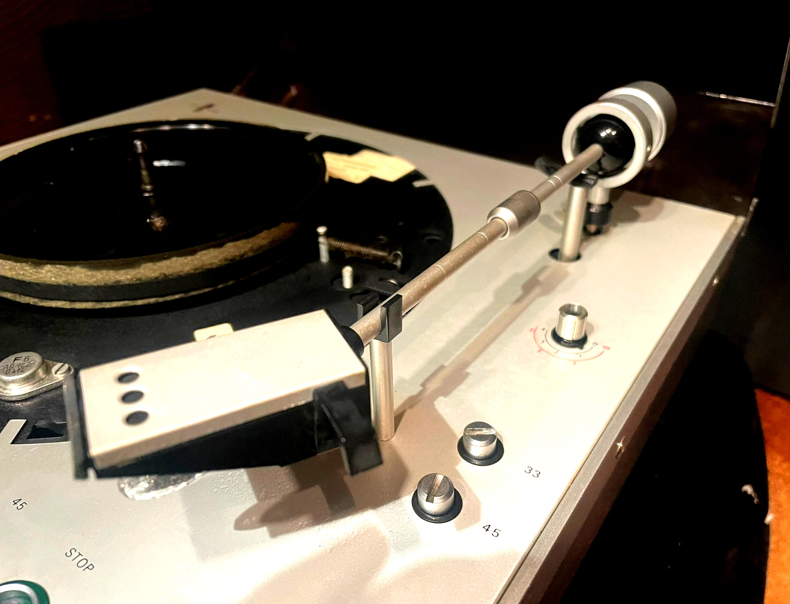 Philips GA- 212 Turntable. New Ortofon Omega 1eOne Owner. Very Good