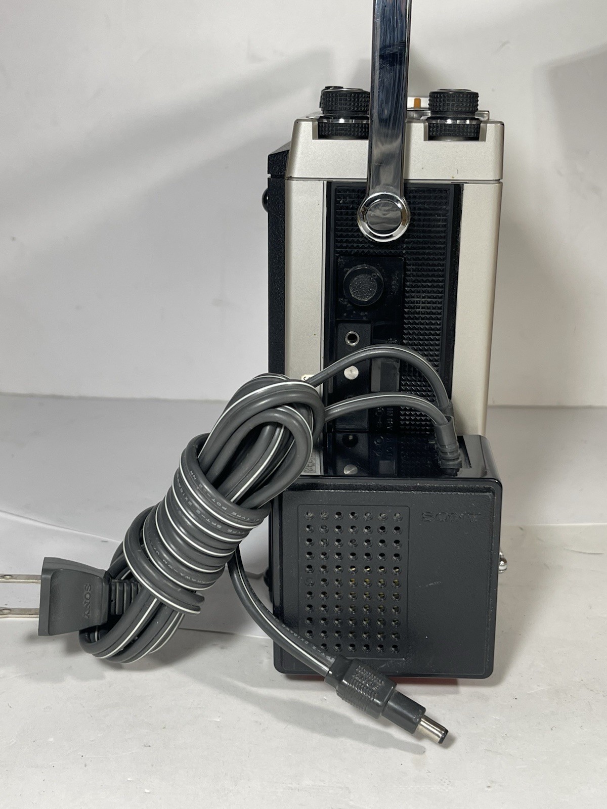 Vintage Sony TV 413 Mini Black & White FM/AM Television + Box & Power Supply
