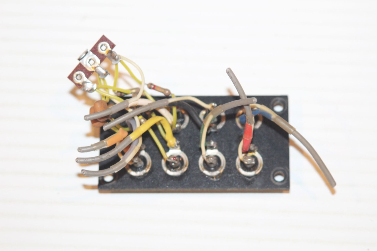 Vintage Realistic STA-80 Receiver Amp – OEM RCA Jack Right Left Input Phono Tape