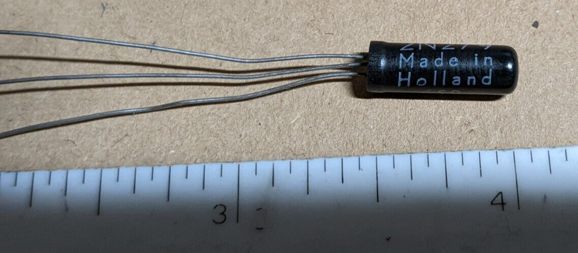 NOS Amperex 2N279 Black Bullet Transistor – Long Leads – Made in Holland Date: