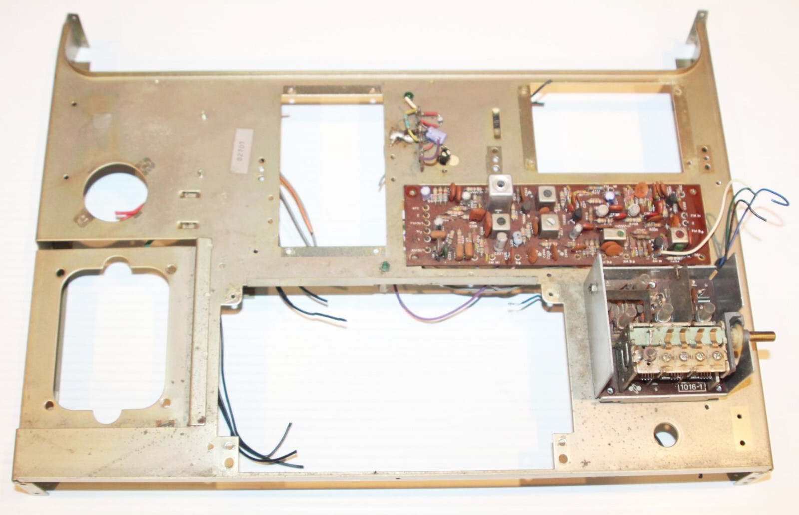 Vintage Realistic STA-80 Receiver Amp – Internal Metal Case Frame w/ Boards